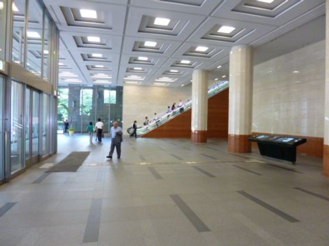 1階、エントランス