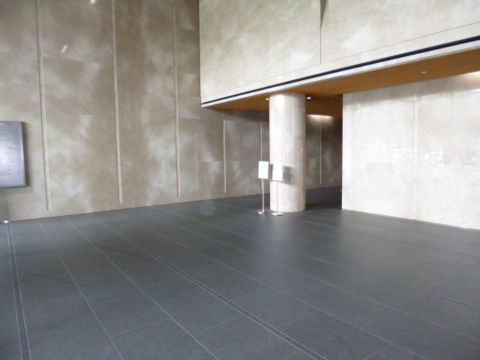 エントランス内