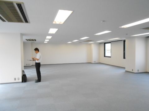 貸室
