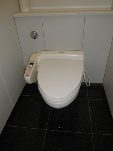 各階、トイレ③