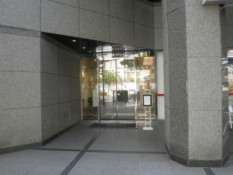 1F玄関
