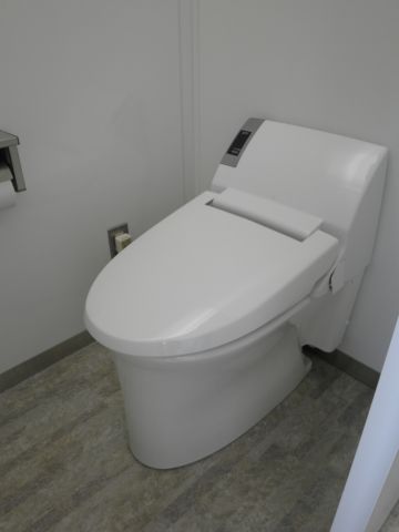 各階、トイレ③