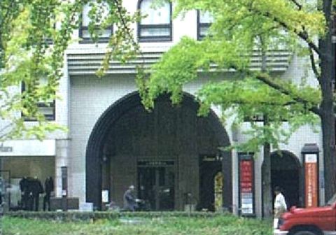 1階、出入り口
