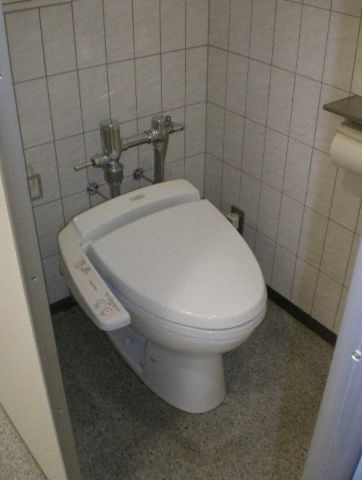 各階、洗浄付きトイレ