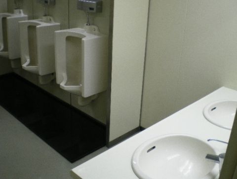 各、男性トイレ