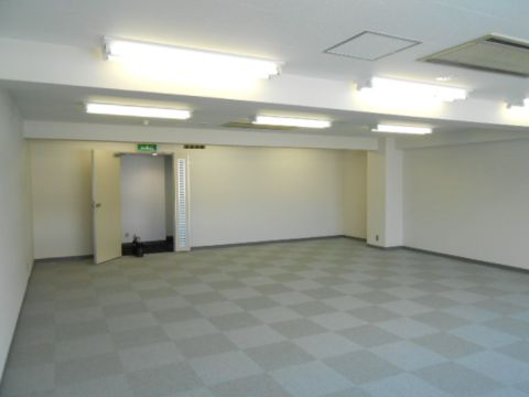 貸室