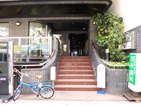 1F玄関