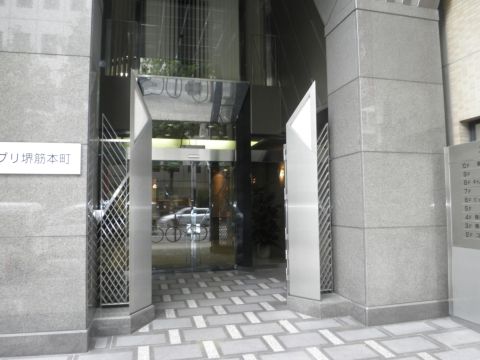 1F玄関