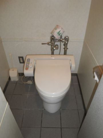 各階、トイレ③