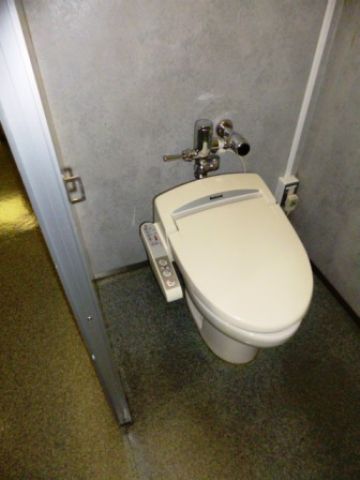 各階、シャワートイレ