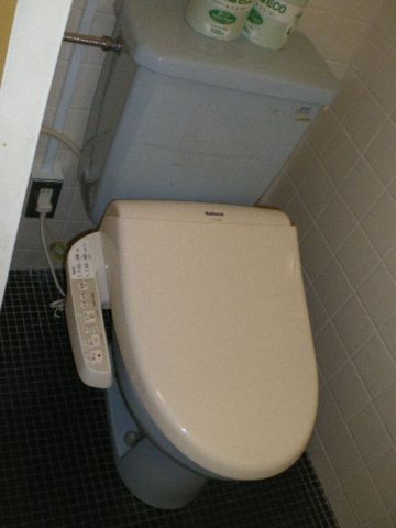 各階、洗浄付きトイレ