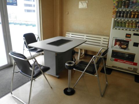 屋上、喫煙スペース