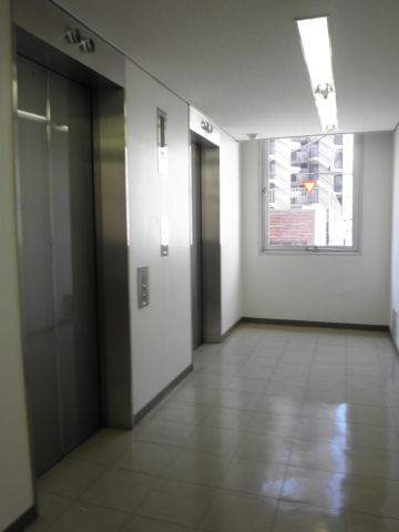 各階、EVホール