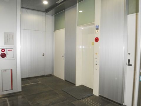EVホール