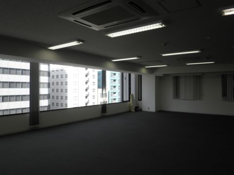 室内、6階西区画