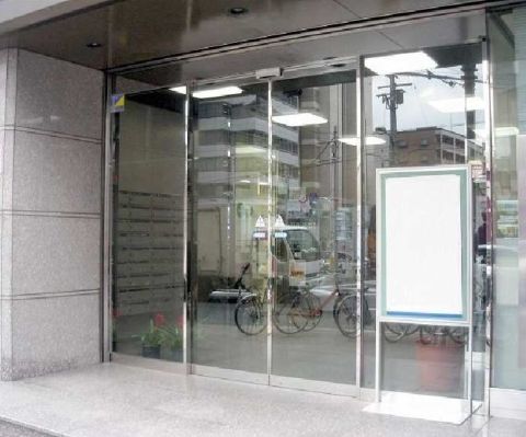 1F玄関