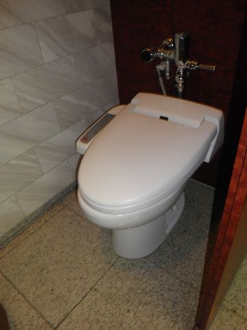 各階、トイレ③