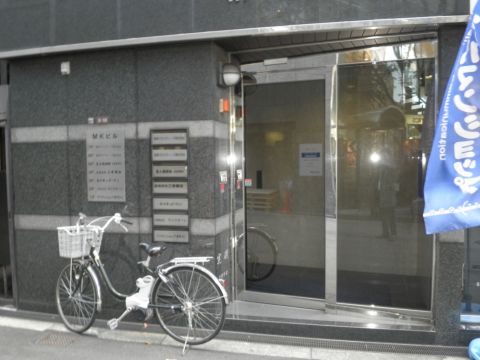 1F玄関