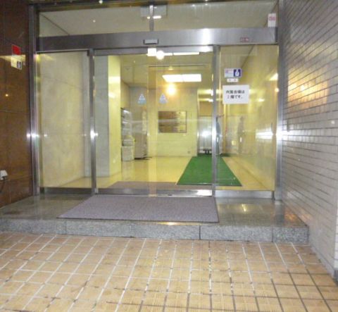 1F玄関