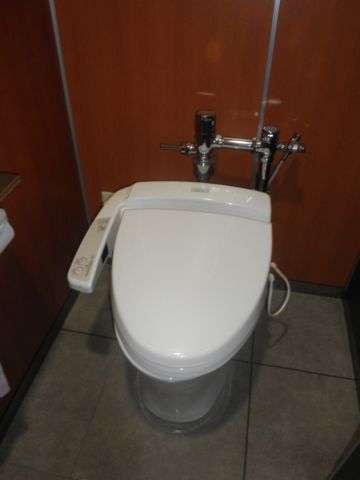 各階、トイレ③