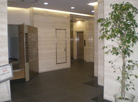 1階、エントランスホール