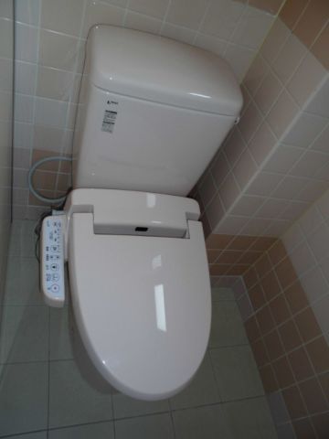 各階、男女別シャワートイレ