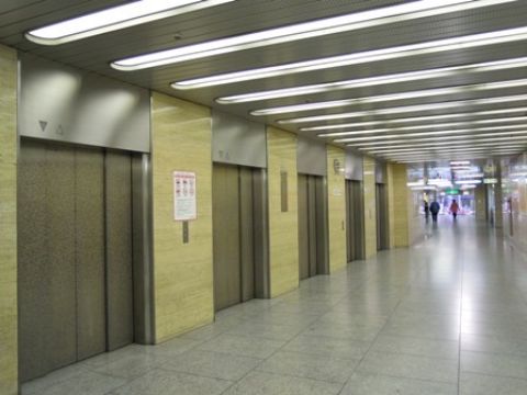 EVホール