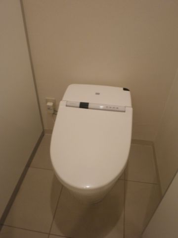 各階、トイレ③