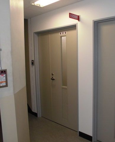 地下、保安室