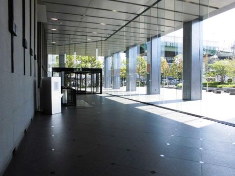 エントランス内①