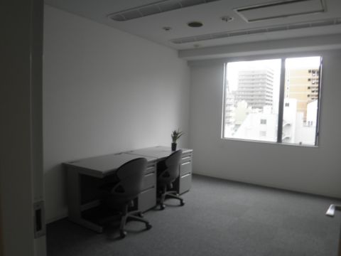9階、レンタルオフィス