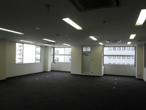 室内、4階ワンフロアー