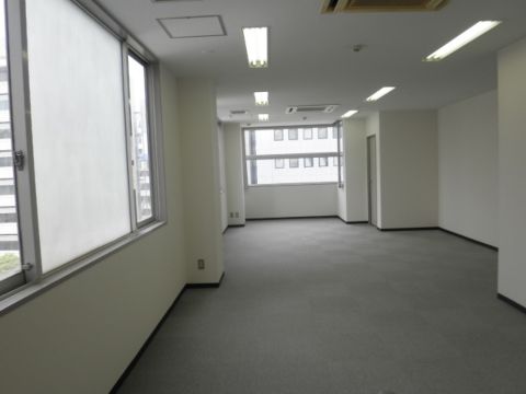 室内、6階18坪
