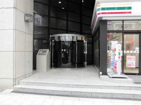 1F玄関