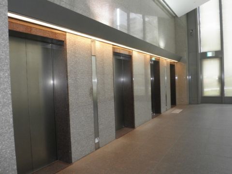 1階、EVホール②