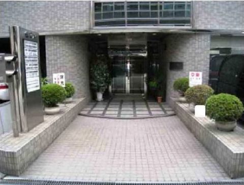 1F玄関