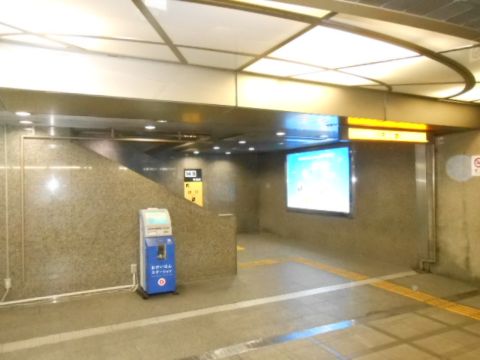 地下(淀屋橋駅)