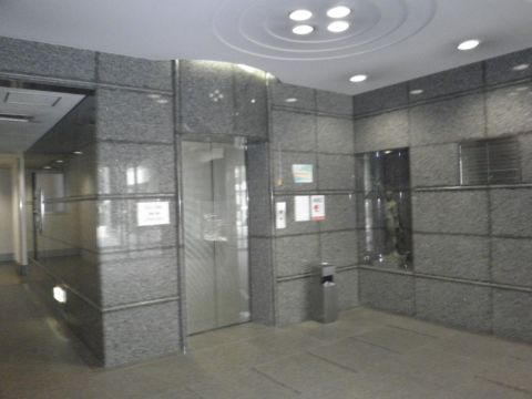1階、EVホール