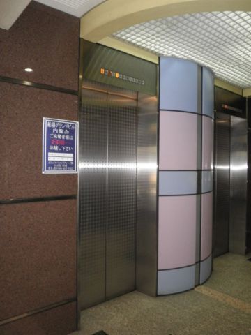 1階、EVホール