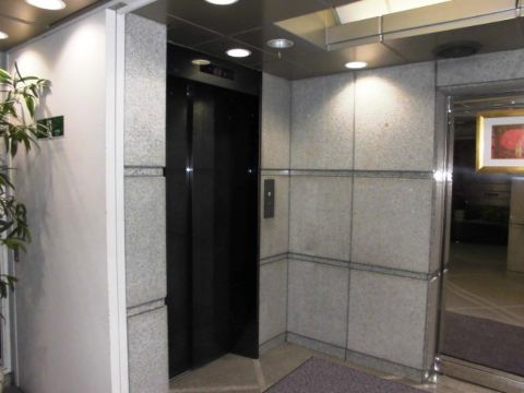 1階、EVホール②