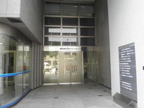 1F玄関