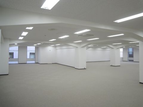 貸室内