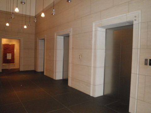 1階、EVホール③