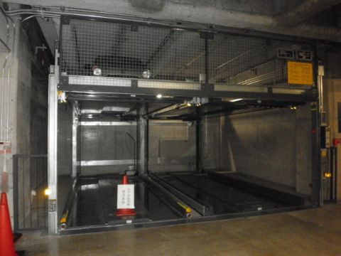 B1階、駐車場②