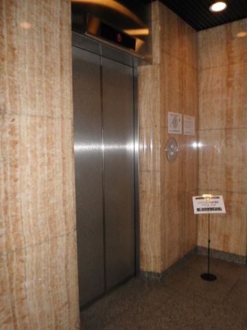 1階、EVホール