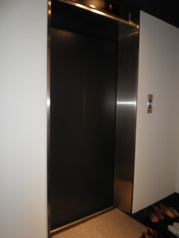 基準階、EVホール