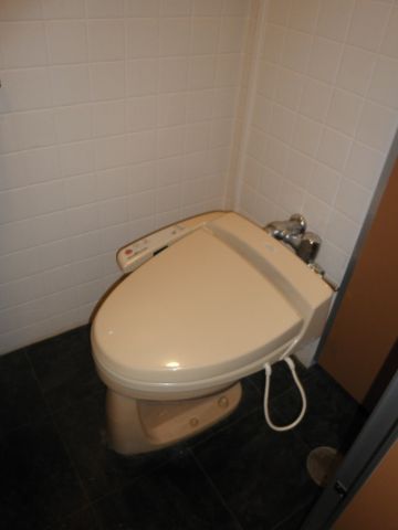 各階、トイレ③