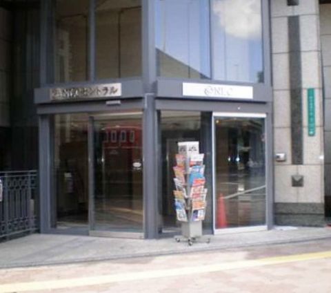 1F玄関