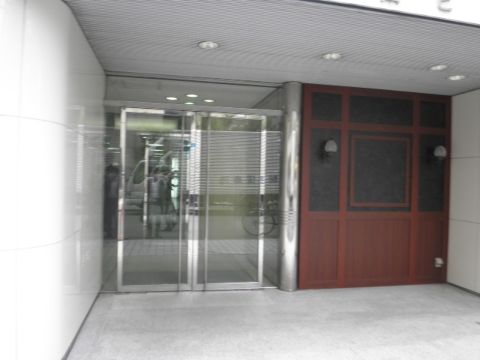 1F玄関