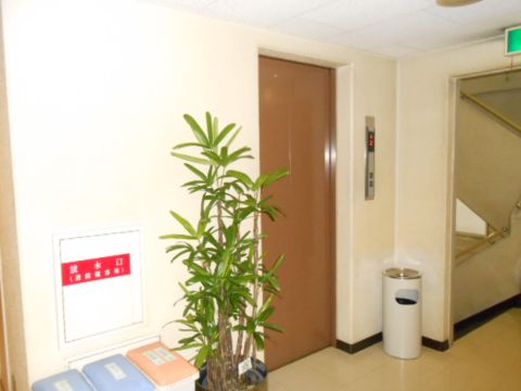 各階、EV